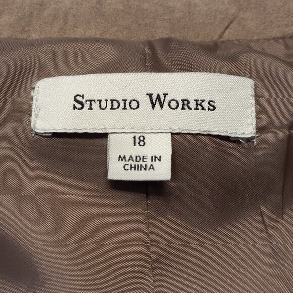 Studio Works Jacket  - Picture 2 of 7